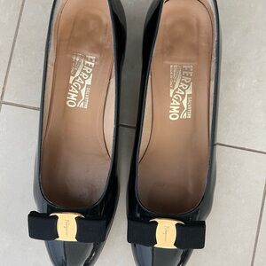 Salvatore Ferragamo Vara Bow Black Patent shoes